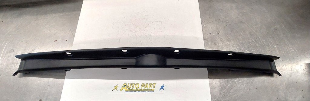Dodge Ram pickup voor bumper inleg 2002-2005, Gebruikt, PO Box 21-8004 | Auburn Hills, MI 48321-8004, Voor, Amerikaanse onderdelen