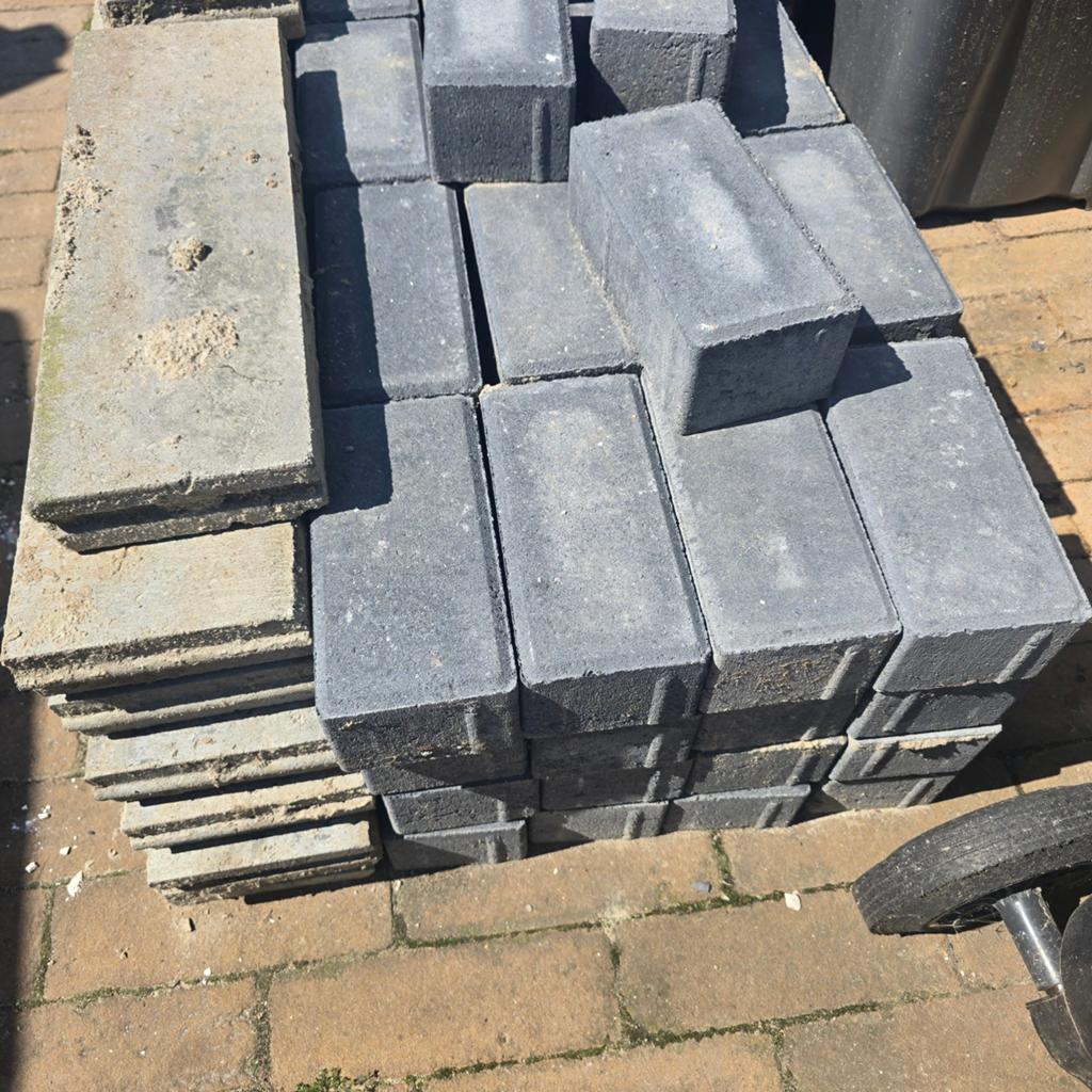 Stenen en banden GRATIS, Ophalen, Gebruikt, Klinkers, Minder dan 5 m²