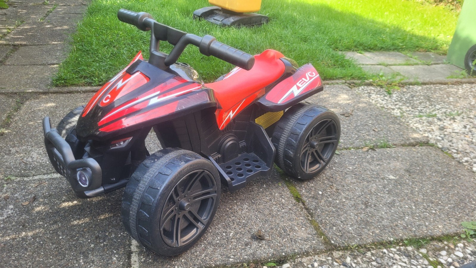 Elektrische kinderquad rood/zwart - Zo goed als nieuw