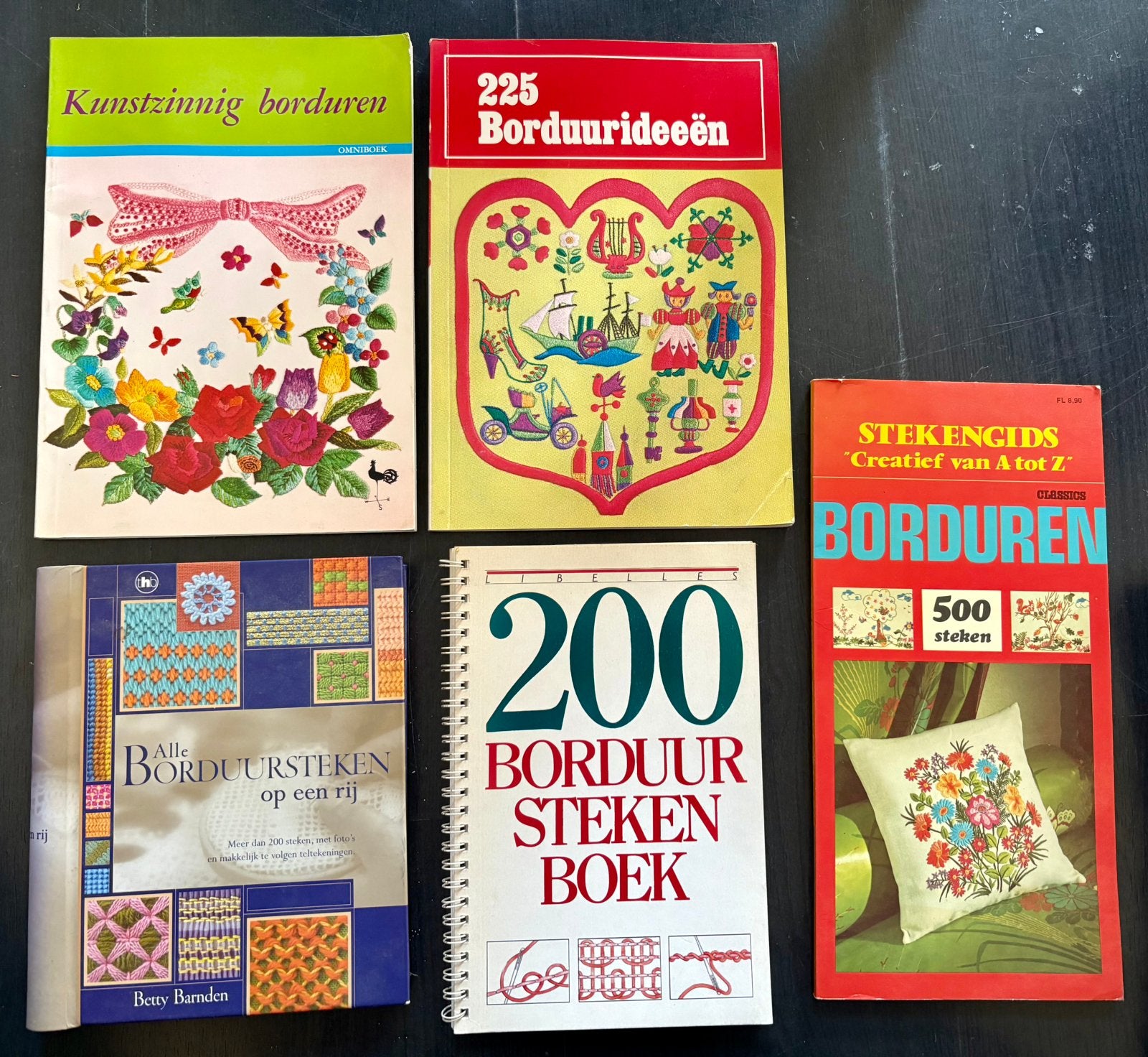 5 borduurboeken, Boeken, Hobby en Vrije tijd, Ophalen of Verzenden, Zo goed als nieuw, Overige onderwerpen