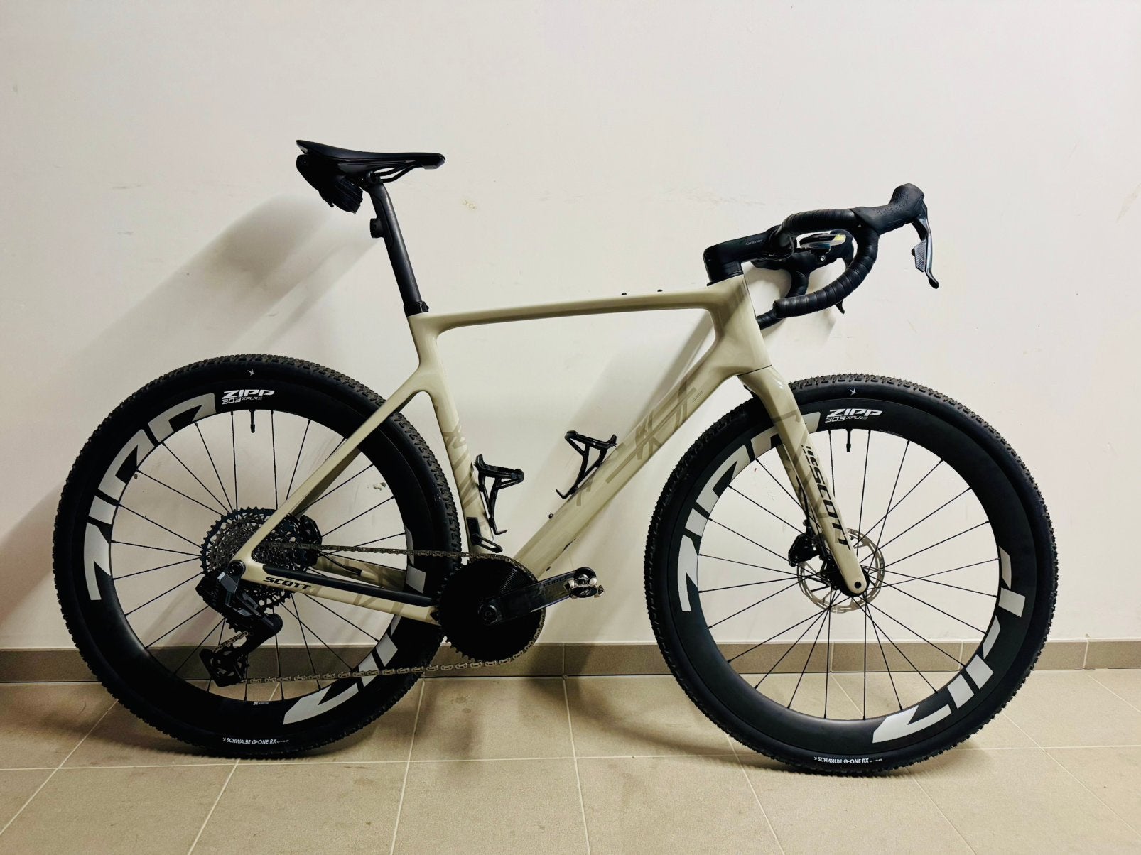 Scott Addict gravel custom, Carbon, Zo goed als nieuw, Meer dan 20 versnellingen, 53 tot 57 cm
