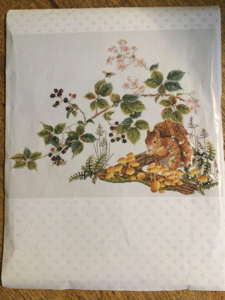 Borduurpakket Thea Gouverneur Eekhoorn, Ophalen of Verzenden, Zo goed als nieuw, Handborduren, Borduurpakket