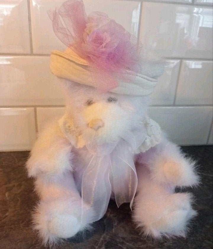 Schattige witte teddybeer met hoedje en strik zingt vintage, Ophalen