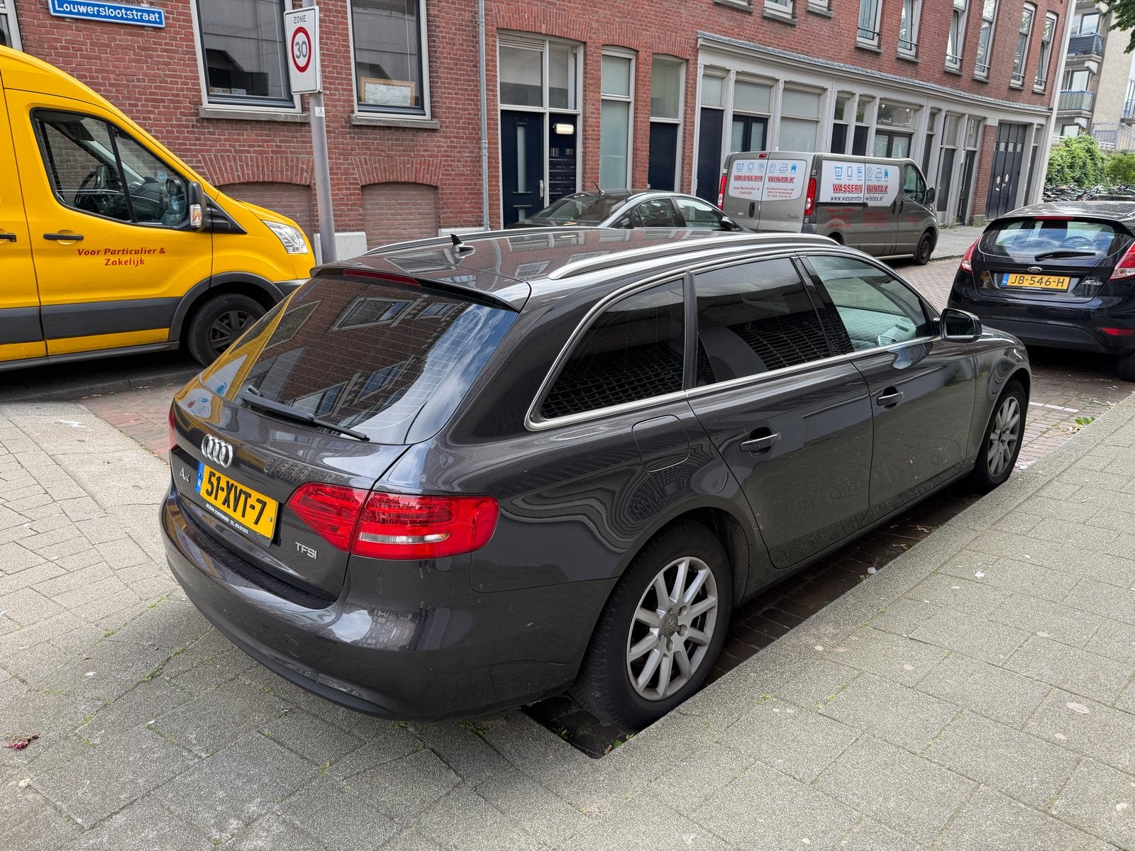 Audi A4 1.8 Avant 2012 Grijs gereviseerde motor en ketting, Auto's, 4 cilinders, A4, Origineel Nederlands, Stationwagon