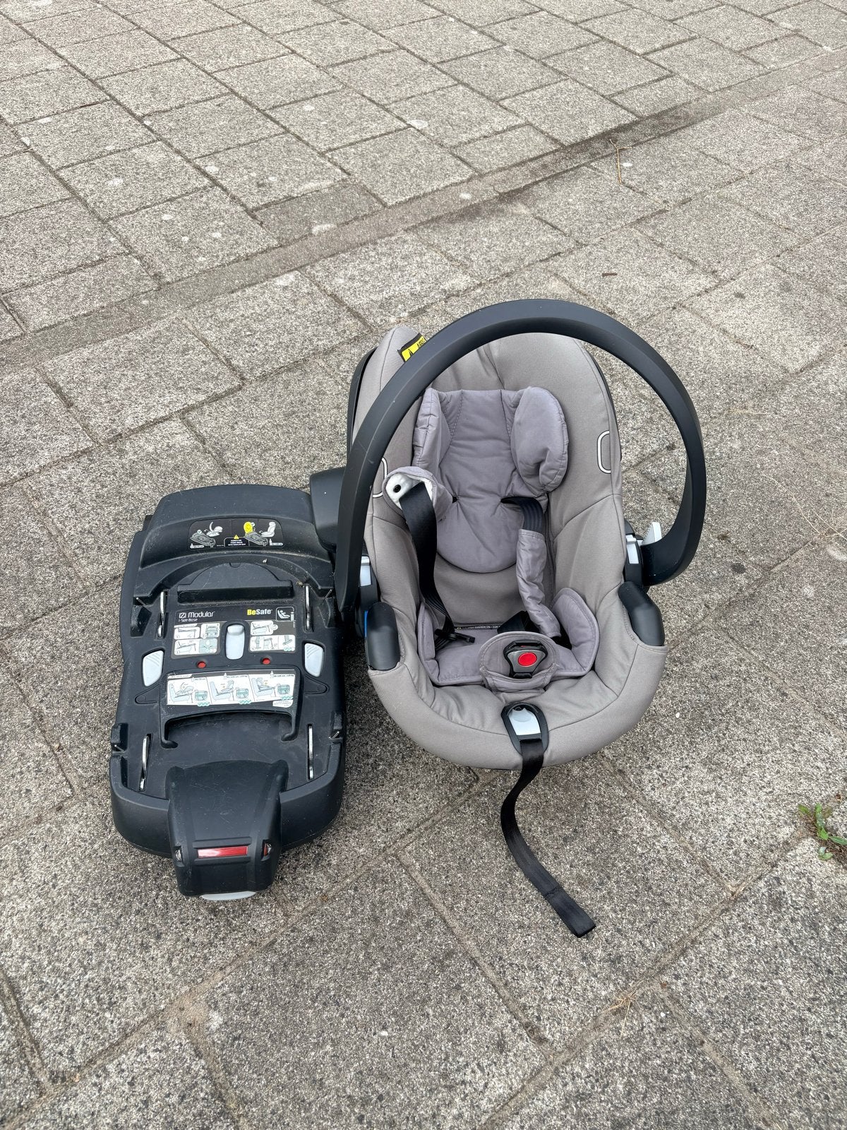 Babyzen BeSafe autostoel (Maxi-Cosi) met adapters, Autogordel of Isofix, Zijbescherming, Zo goed als nieuw, 0 t/m 13 kg