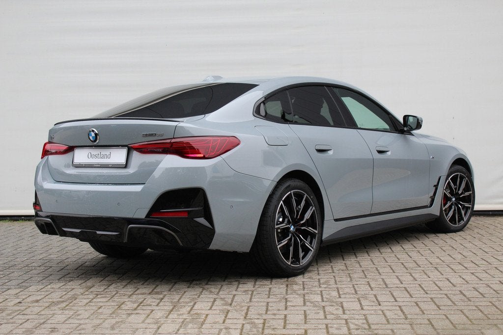 BMW i4 eDrive35 M Sport / Adaptieve LED / Comfort Access / A, Auto's, BMW, Achterwielaandrijving, Zwart, Leder, Nieuw