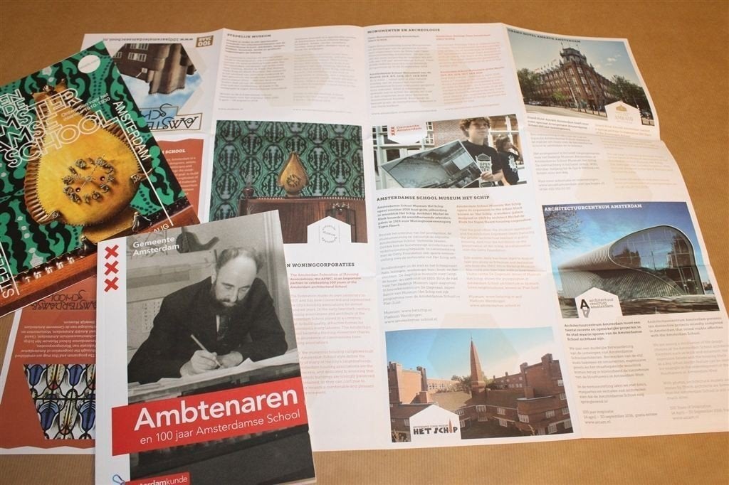 Amsterdamse School 100 Jaar — Set 3 Delen + Kaart Amsterdam, Verzenden, Zo goed als nieuw