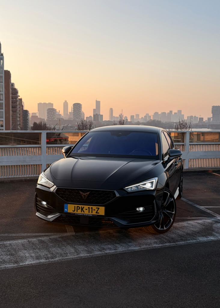 CUPRA Leon VZ e-Hybrid 245PK DSG/360/ACC/Stoelverw., 4 cilinders, Leon, Leder en Stof, Zwart