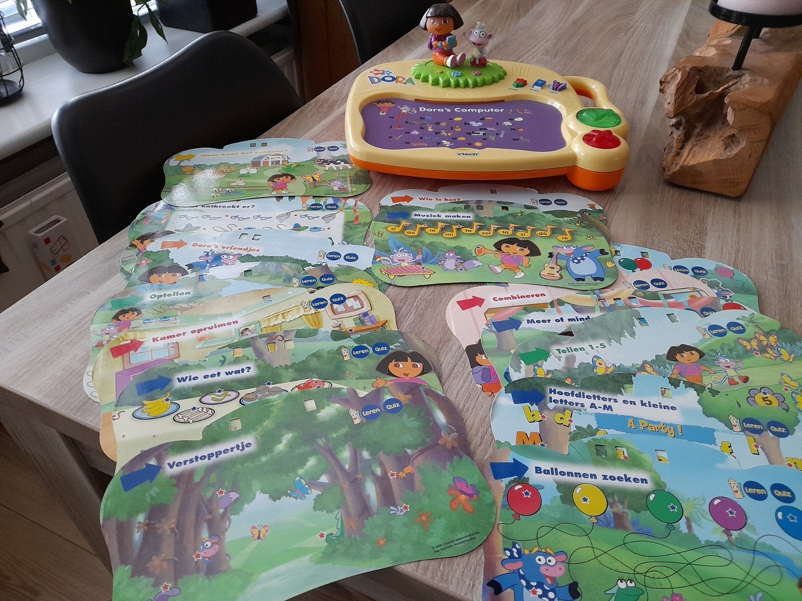 VTech Dora's Computer met 10 leerkaarten, Ophalen of Verzenden, Gebruikt, Taal en Lezen, Met licht