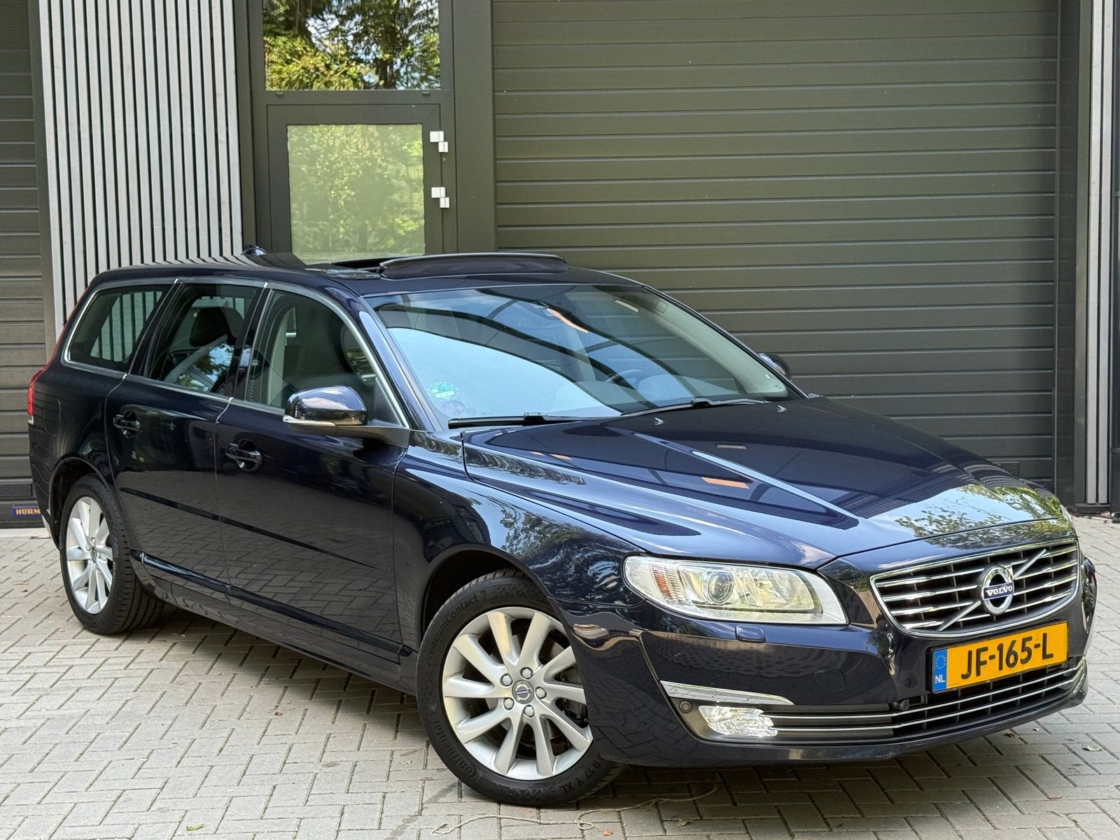 Volvo V70 2.0 T4 Polar+ Leer l Pano l Trekhaak (bj 2016), Auto's, Automaat, Euro 6, 1969 cc, Blauw
