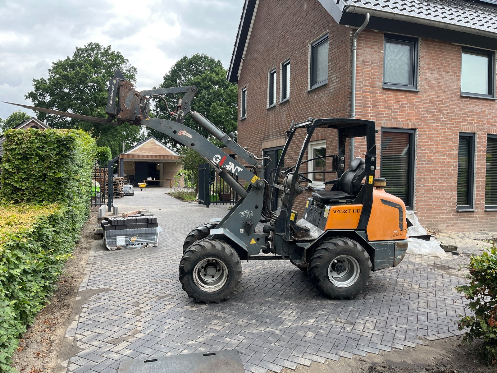 Giant V452T HD Wiellader met vorken en bak, Zakelijke goederen, Machines en Bouw | Kranen en Graafmachines, Ophalen of Verzenden