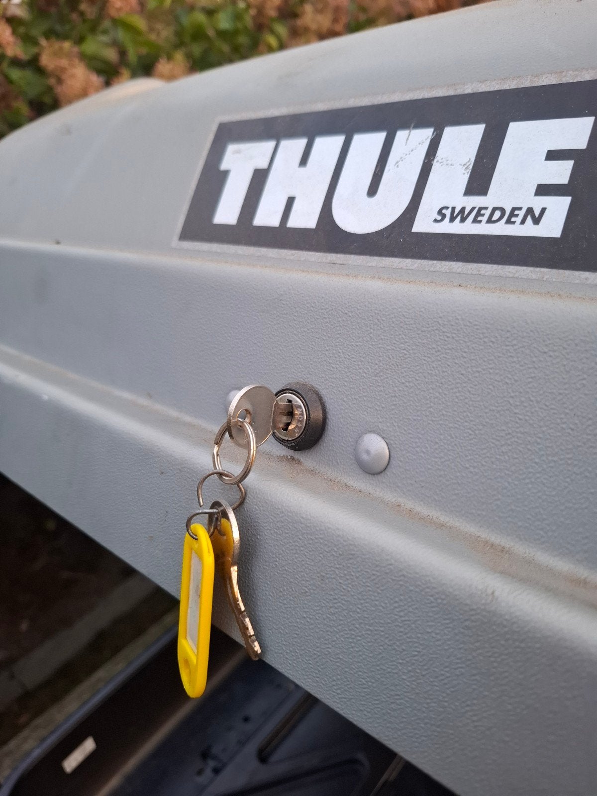 Dakkoffer thule, Ophalen