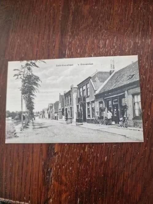 Oude ansichtkaart Zuid-Voorstraat 's-Gravendeel, Ophalen of Verzenden, Voor 1920, Gelopen, Zuid-Holland