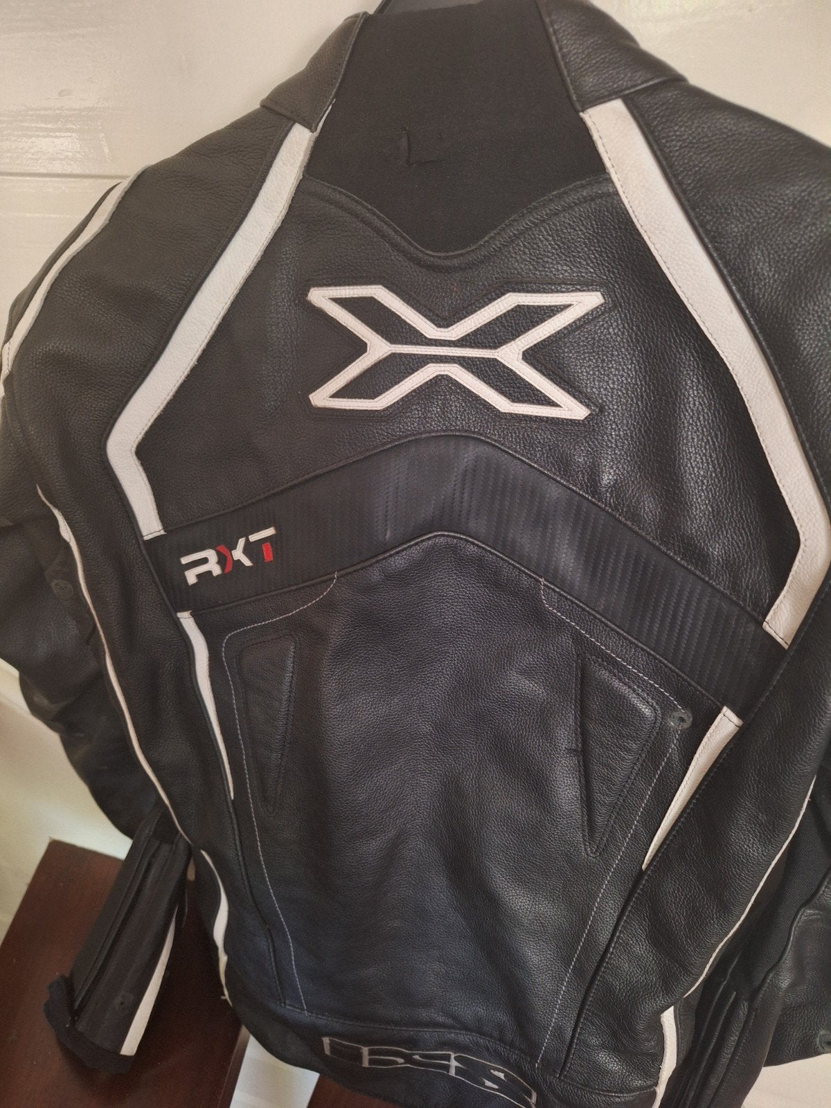 motorjas ixs   nieuw maat  M, Motoren, Kleding | Motorkleding, Ophalen, Nieuw met kaartje, Jas | leer