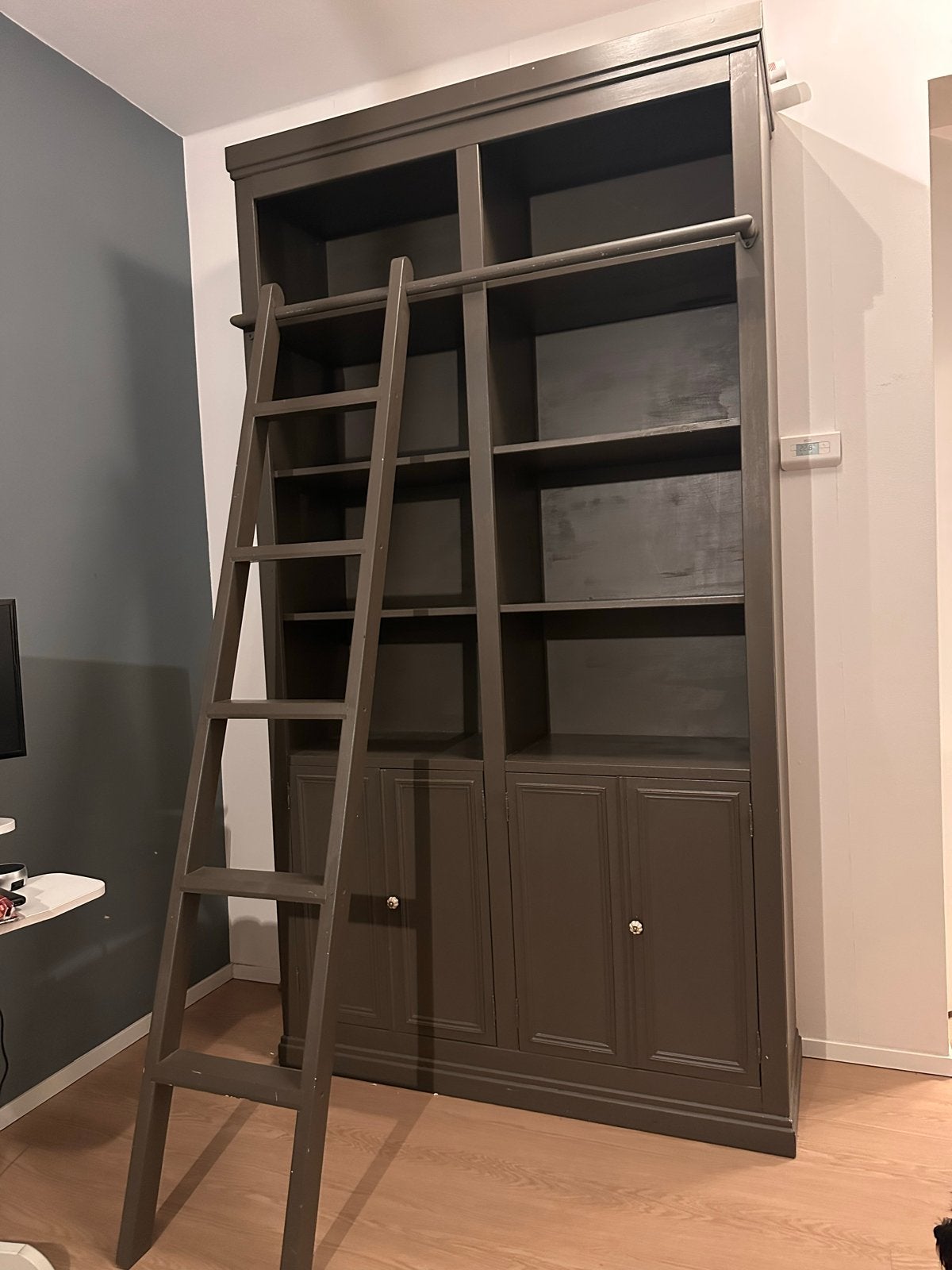 Engelse boekenkast met ladder - 235x125x42 cm, Huis en Inrichting, Gebruikt, 100 tot 150 cm, 200 cm of meer, Teakhout