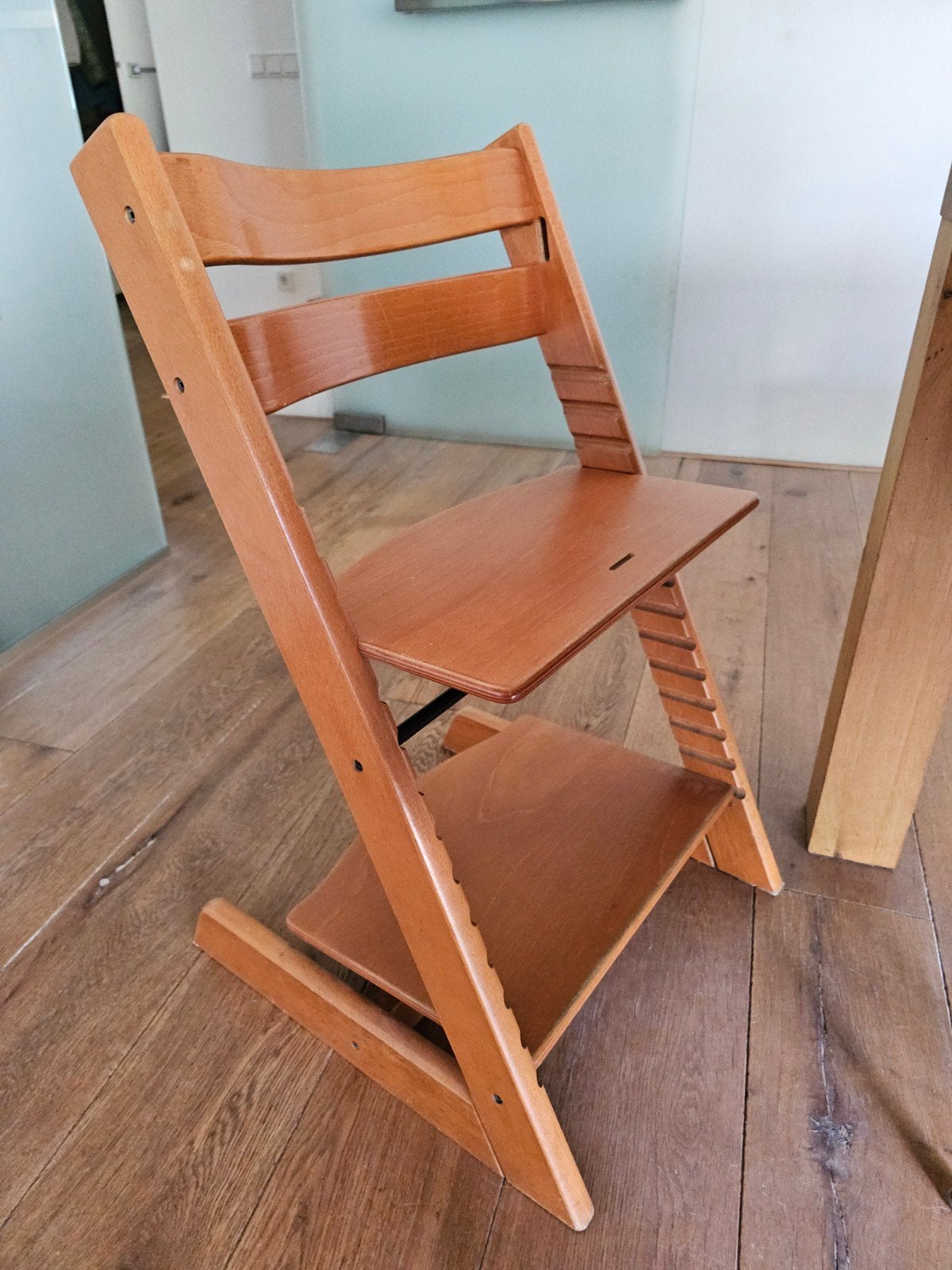 Stokke Tripp Trapp kinderstoel in houtkleur, Ophalen, Gebruikt, Meegroeistoel, Aanschuifbaar