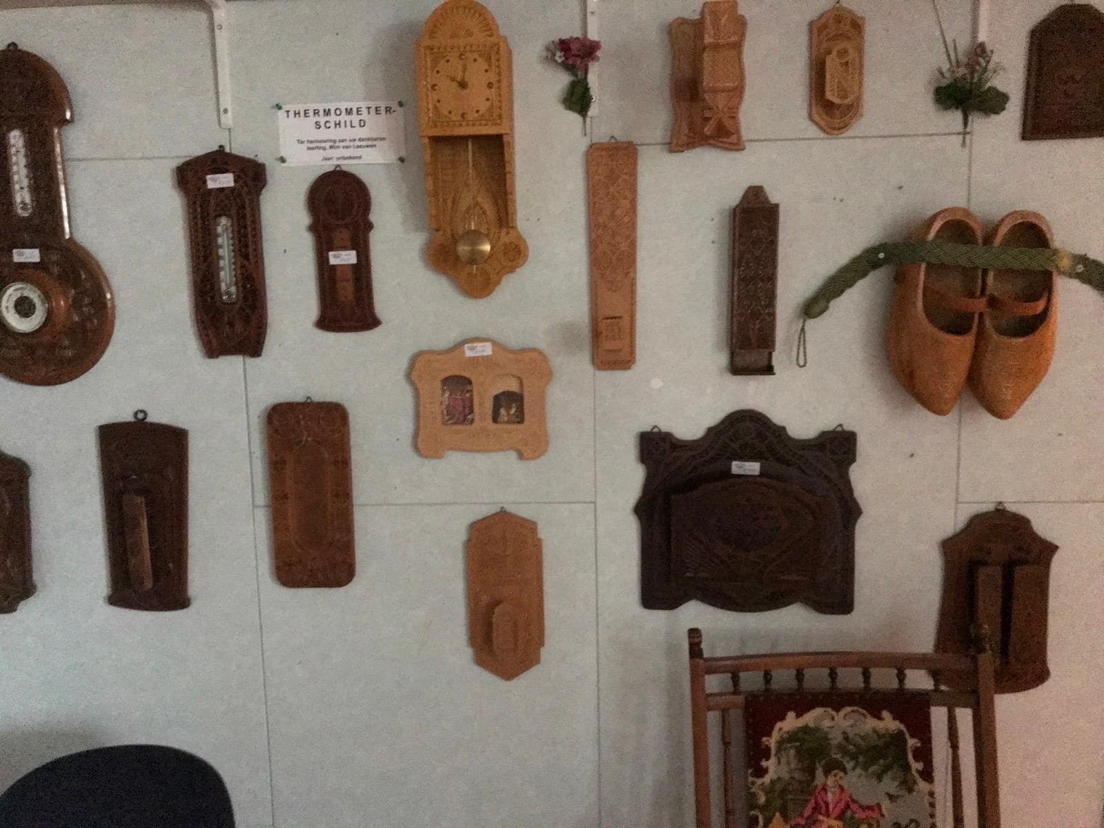 Grote opruiming Borduurmuseum Barneveld: Unieke collectie!, Houtsnijwerk, Handgemaakt, Ophalen of Verzenden, Hout