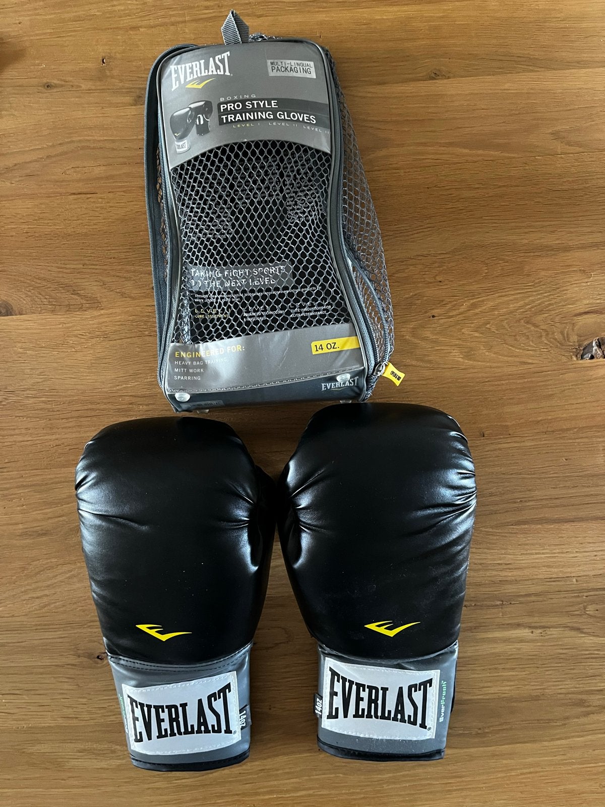 Everlast Bokshandschoenen - Zwart, 14 oz, Sport en Fitness, Boksen, Ophalen, Zo goed als nieuw, Bokshandschoenen