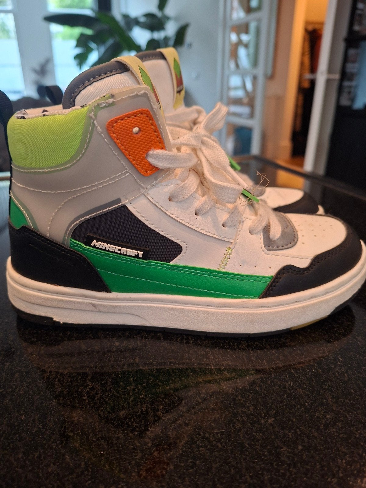 Minecraft sneakers maat 33. Zo goed als nieuw!!, Kinderen en Baby's, Schoenen, Ophalen of Verzenden, Zo goed als nieuw, Jongen
