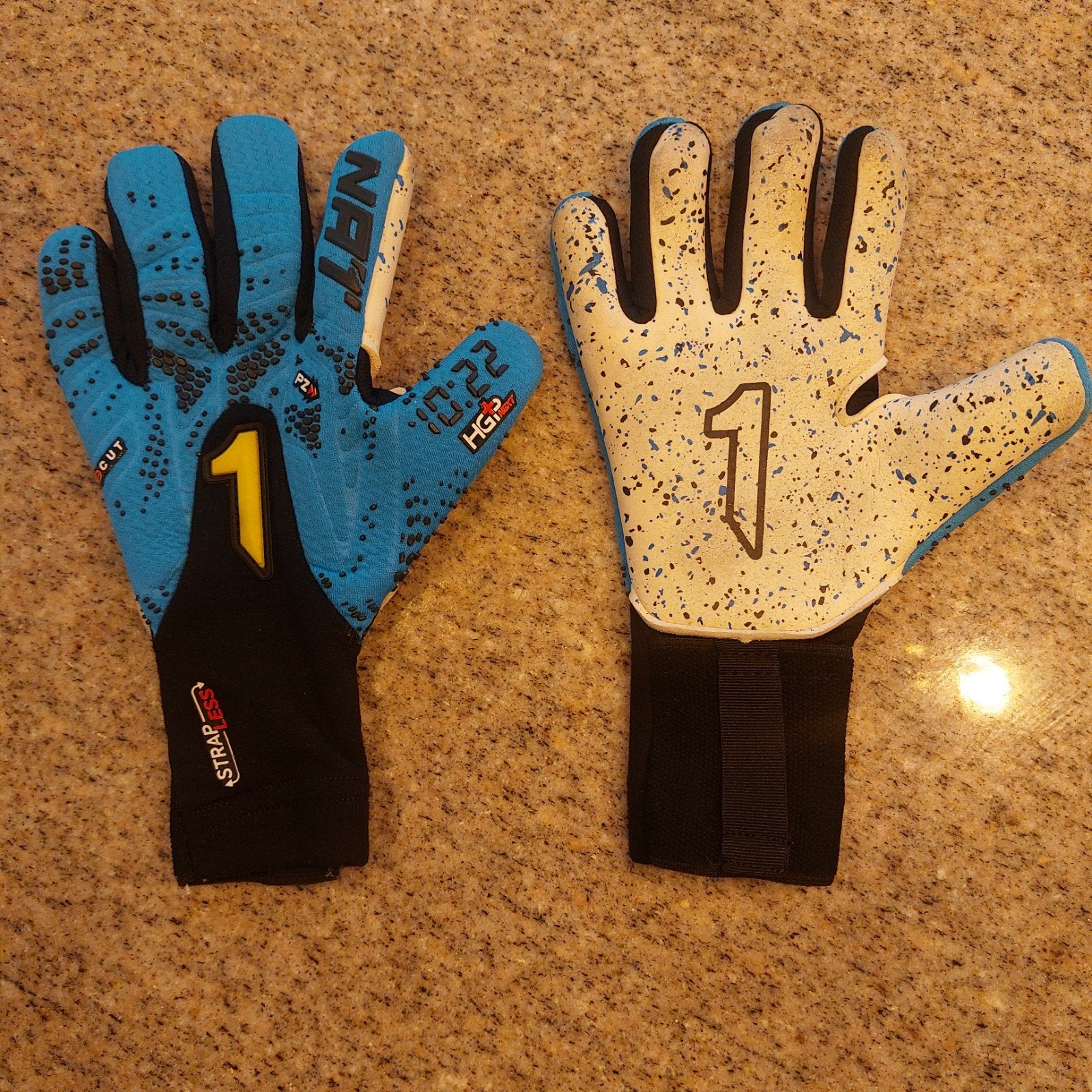 Rinat Kronos 10:22 Turf Inf keepershandschoenen - Maat 6, Ophalen of Verzenden