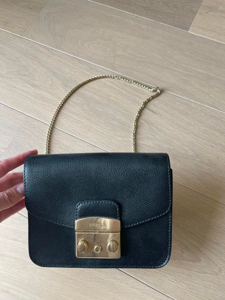 Furla Metropolis Mini Crossbody Tas Zwart Goud, Ophalen of Verzenden, Zo goed als nieuw, Zwart, Schoudertasje