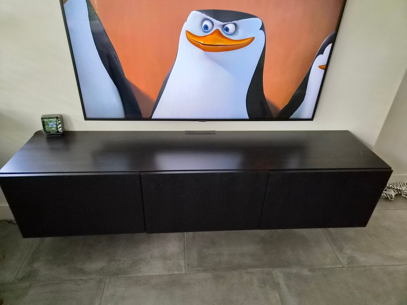 Ikea Besta zwevende tv-kast, zwartbruin, 180x42x38 cm, Huis en Inrichting, Kasten | Televisiemeubels, Ophalen, 150 tot 200 cm