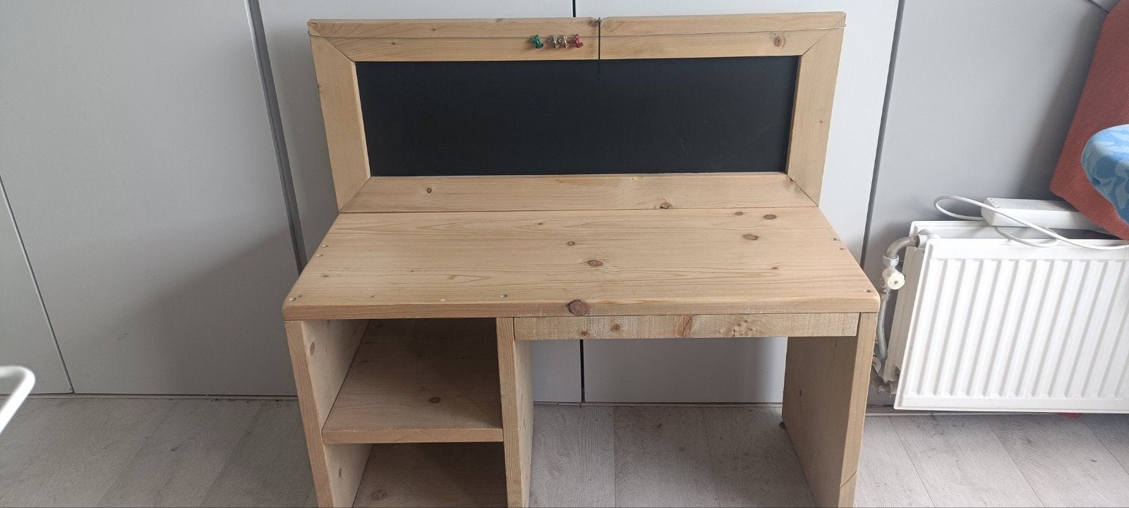 Steigerhouten Speeltafel White Wash met Krijtbord, Ophalen
