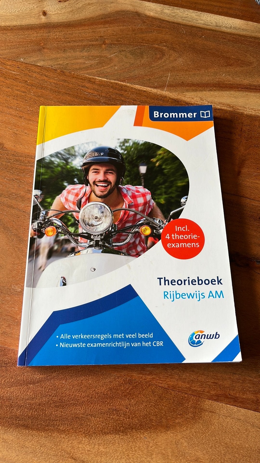 ANWB - Theorieboek Rijbewijs AM Brommer en snorfiets, Ophalen of Verzenden, Zo goed als nieuw, Niet van toepassing, ANWB