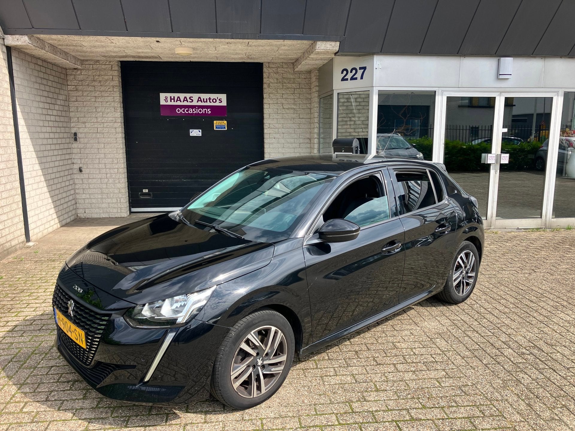 Peugeot 208 1.5 BlueHDi Blue Lease Allure / CLIMA / CAMERA /, Auto's, Voorwielaandrijving, Stof, Gebruikt, Automatische klimaatregeling