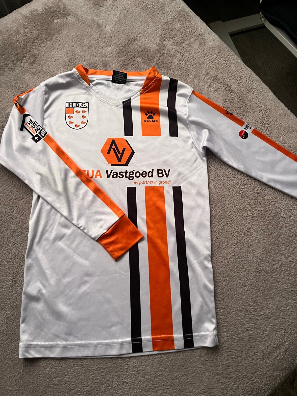 HBC Voetbalshirt - Wit/Oranje/Zwart - Maat 8, Maat S, Ophalen of Verzenden, Zo goed als nieuw, Shirt