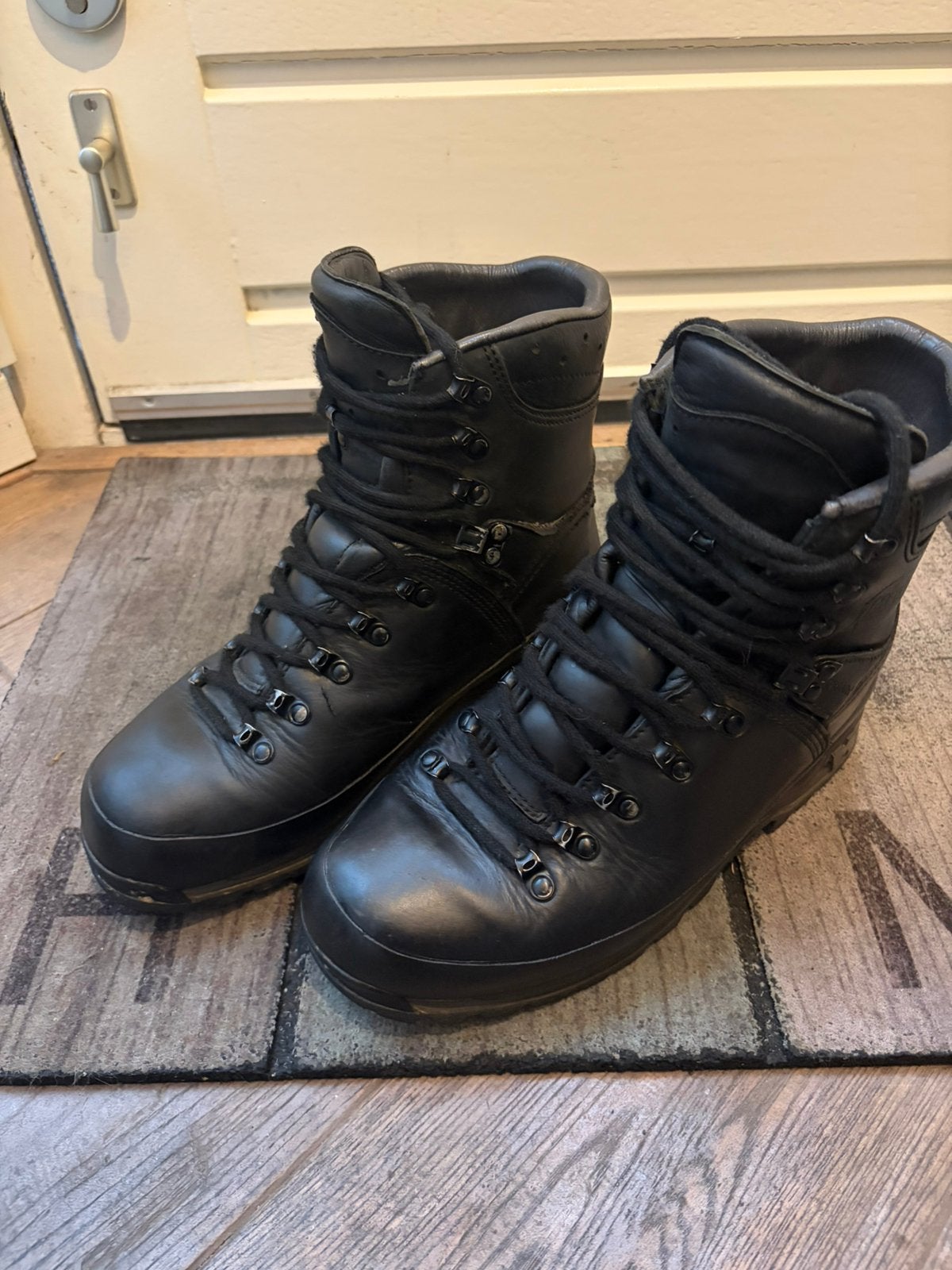 Meindl island M2 270B = maat 43, Ophalen, Zo goed als nieuw, Schoenen