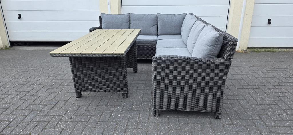 Loungeset / diningset met grijze kussens. Kan bezorgd worden, Ophalen of Verzenden, Gebruikt, Wicker, Eettafel