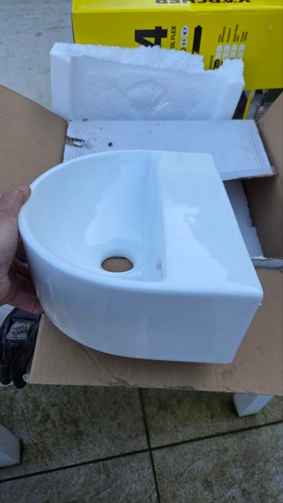 Compacte witte wastafel voor toilet of kleine badkamer, Ophalen of Verzenden, Nieuw, Wastafel