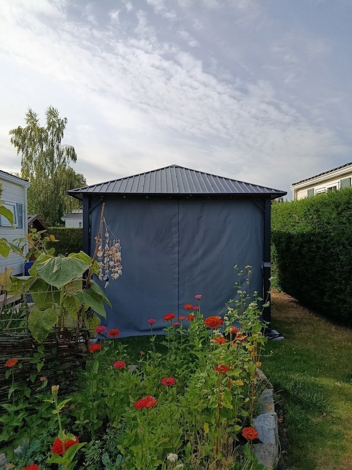 Tuinpaviljoen, 3x3,65m Stalen dak, 100% weerbestendig, 400€, Ophalen, Zo goed als nieuw, Tuinpaviljoen