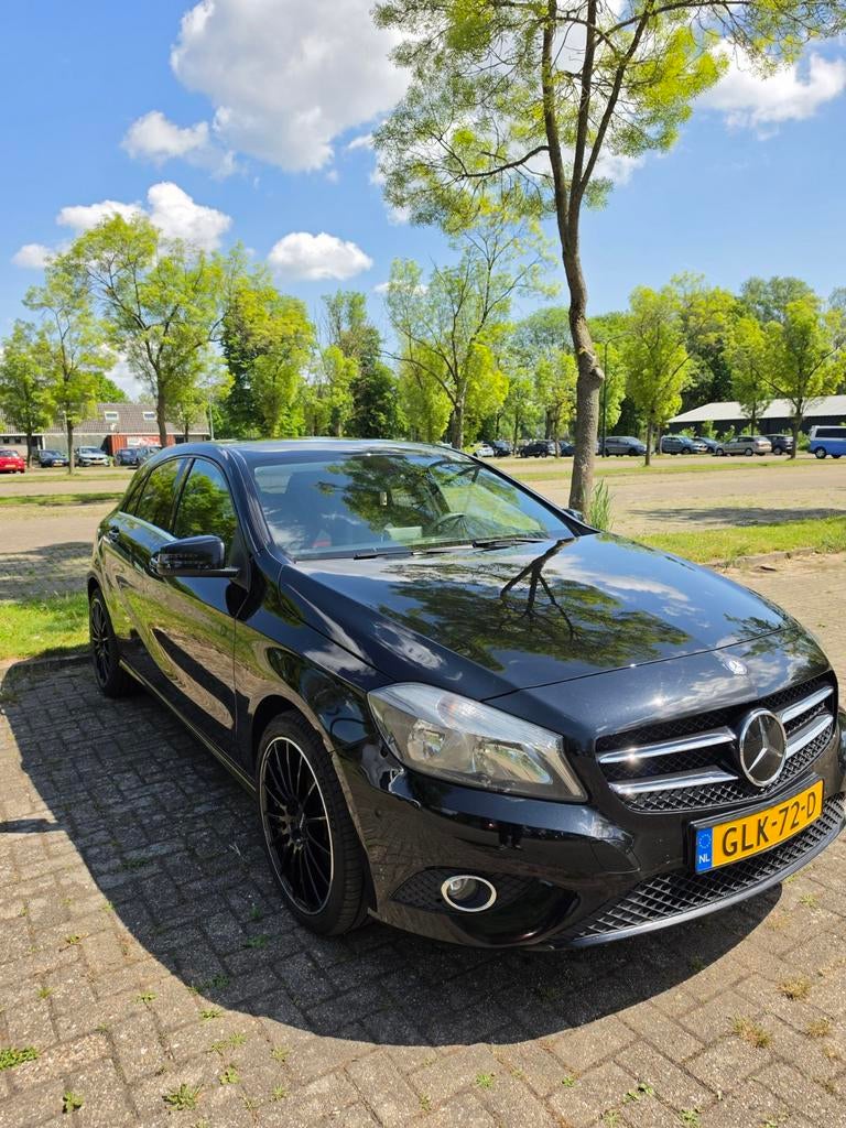 Mercedes-Benz A-Klasse 1.6 A180 Blue EFF AUT 2014 Zwart, Auto's, Mercedes-Benz, Automaat, Achterwielaandrijving, 4 cilinders, 1595 cc