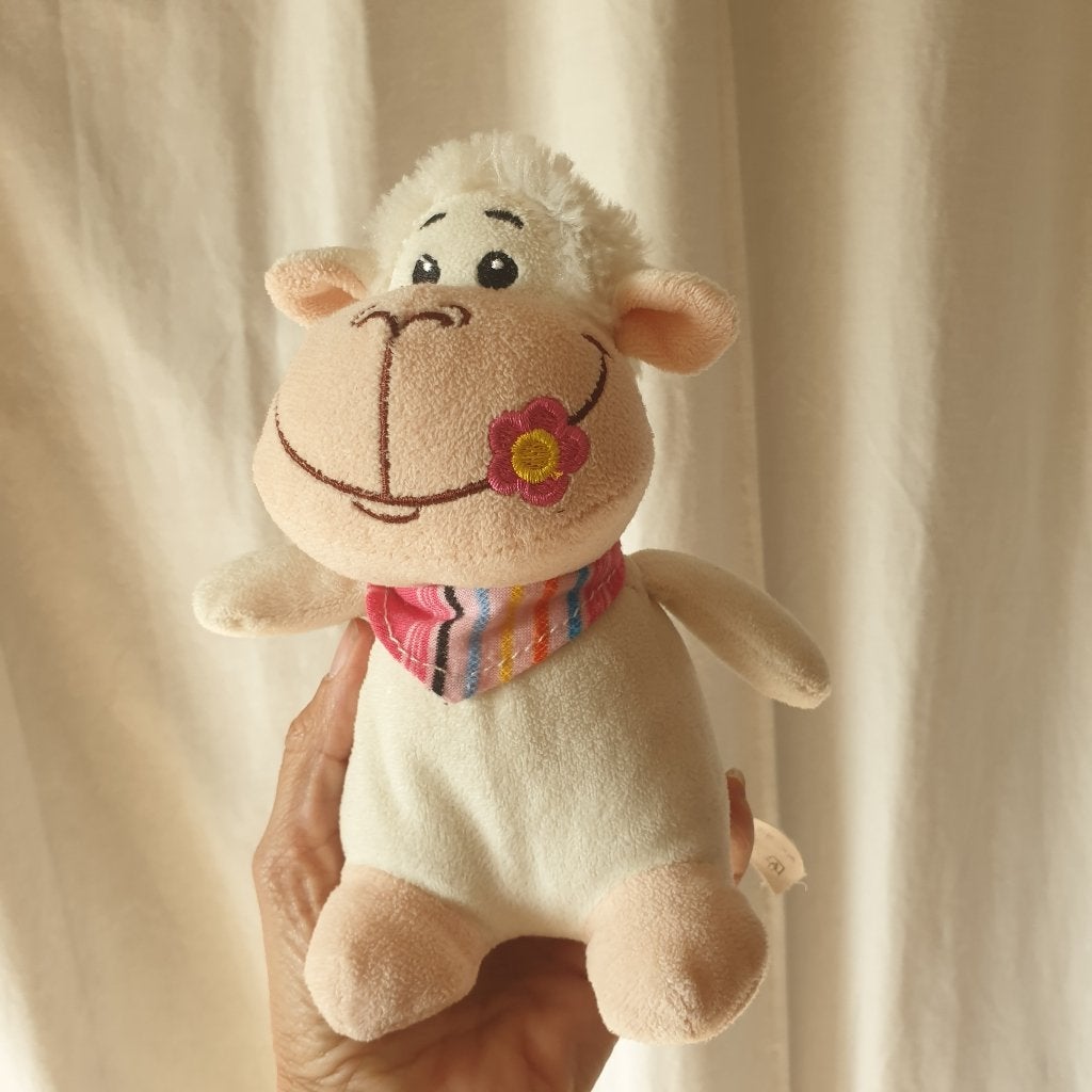 Lief Toi Toys knuffelschaapje met bloem 18 cm 2106, -, -, Overige typen, Ophalen of Verzenden