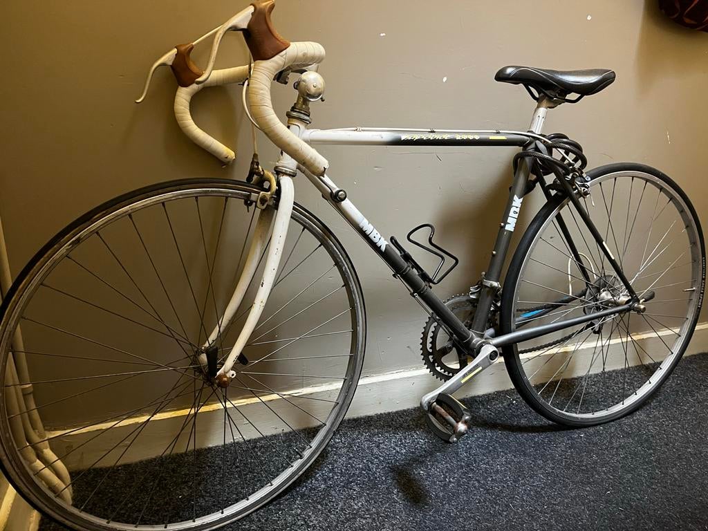 Vintage racing bike, Ophalen