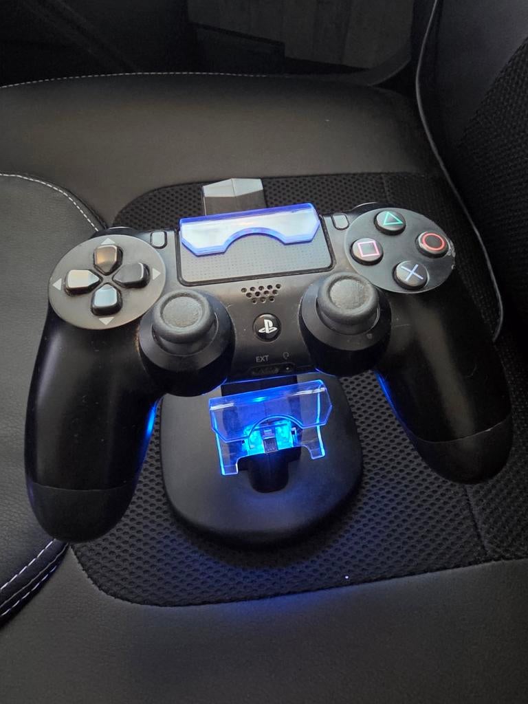 Ps4 dual charging dock voor dualshock 4 controllers, Ophalen of Verzenden, Zo goed als nieuw, Controller