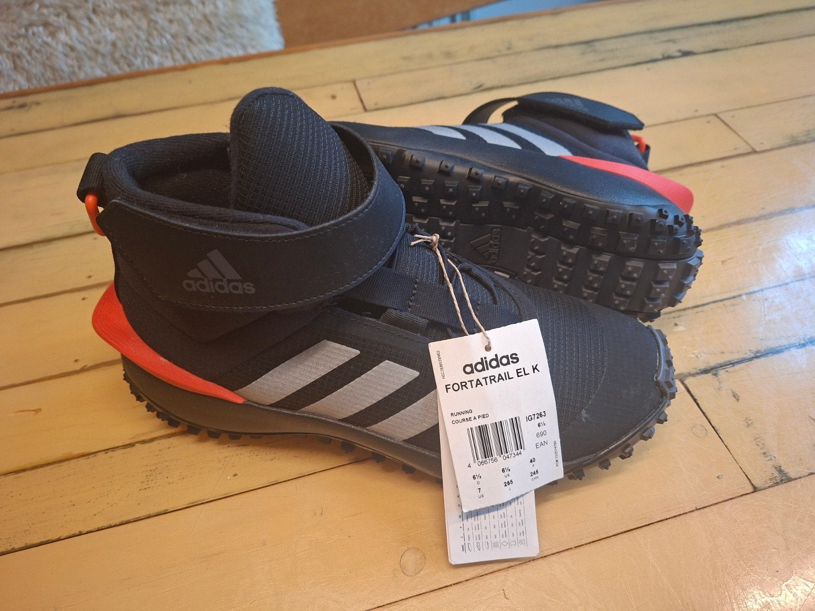 Adidas Hockeyschoenen / Kunstgrasschoenen 40, Ophalen of Verzenden, Nieuw