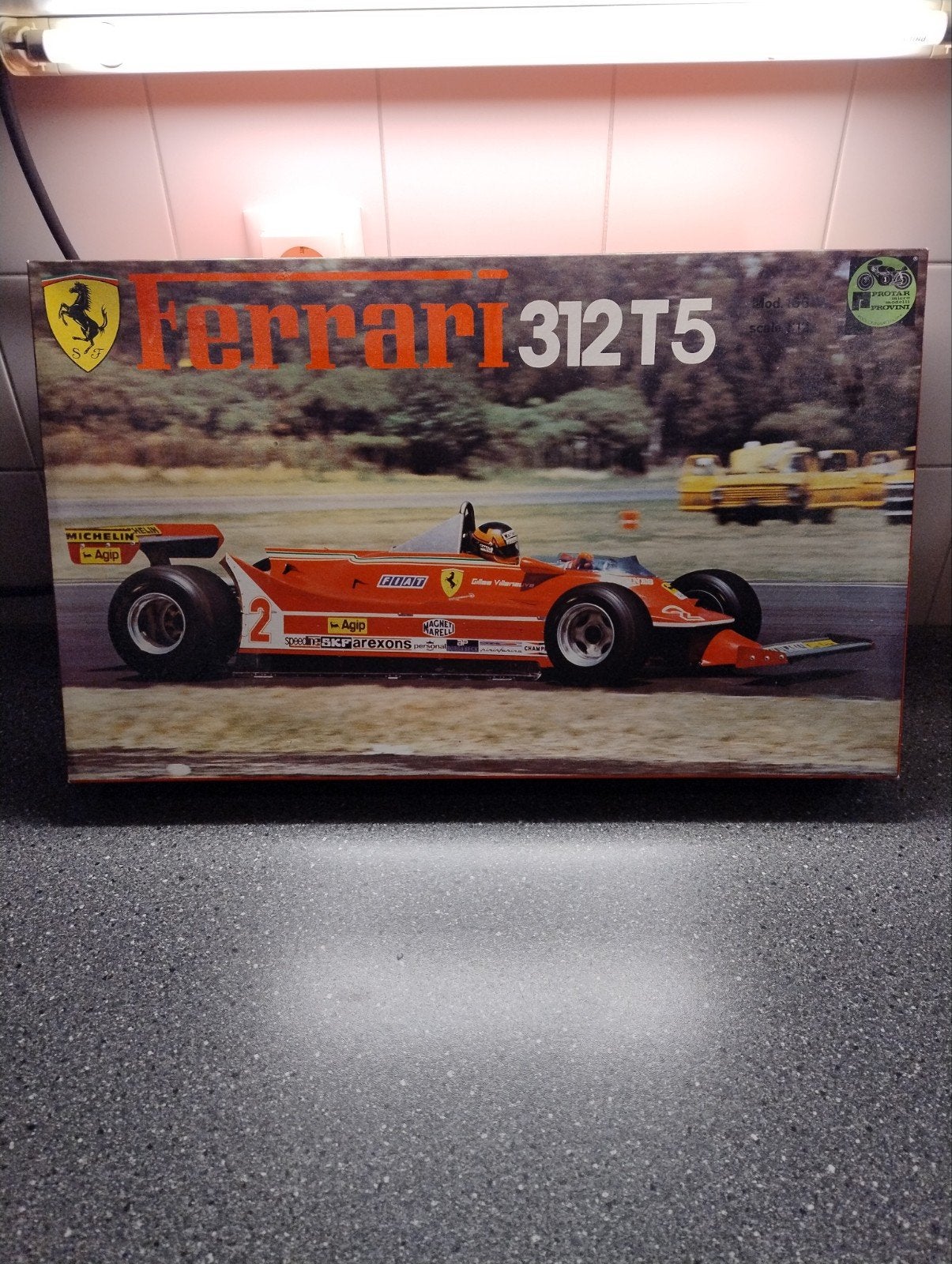Protar 1/12 Ferrari 312 T5 nieuw, Hobby en Vrije tijd, Overige merken, Auto, Groter dan 1:32, Nieuw