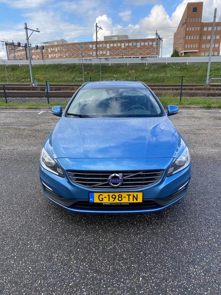 Volvo V60 D2 120pk Start/stop Geartronic 2015 Blauw, Auto's, Volvo, 1969 cc, Blauw, Diesel, Particulier