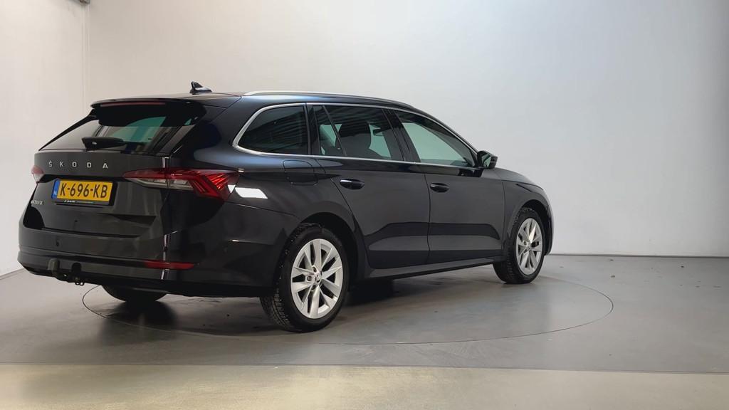 Skoda Octavia Combi 1.0 TSI Business Edition Plus Trekhaak A, Auto's, Skoda, Stof, Gebruikt, Met garantie (alle), Zwart