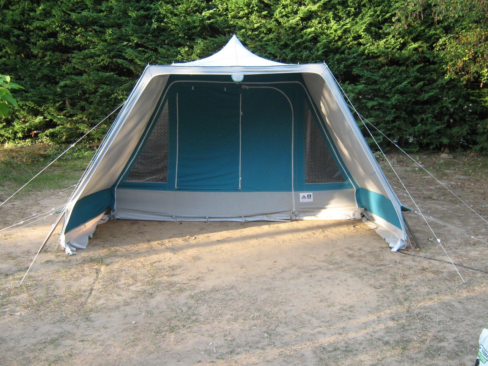 Ruime Piramide Tent, Ophalen, Gebruikt, Tot en met 4