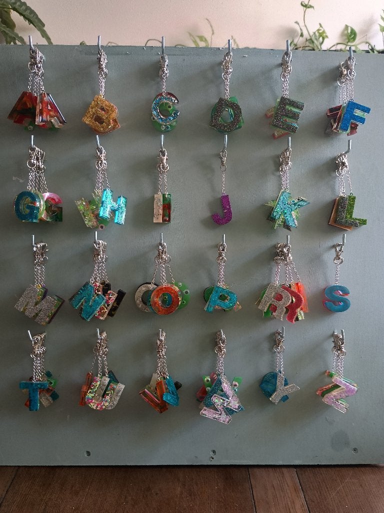 Partij Epoxy alfabet sleutelhangers, Verzenden, Nieuw, Overige typen
