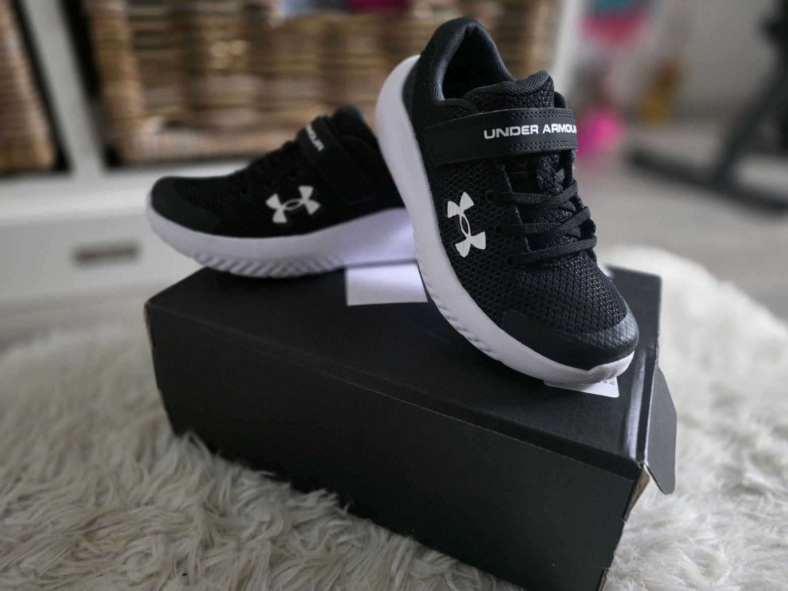 under armour Schoenen Gympen Klittenband maat 33, Verzenden, Jongen of Meisje, Schoenen, Zo goed als nieuw