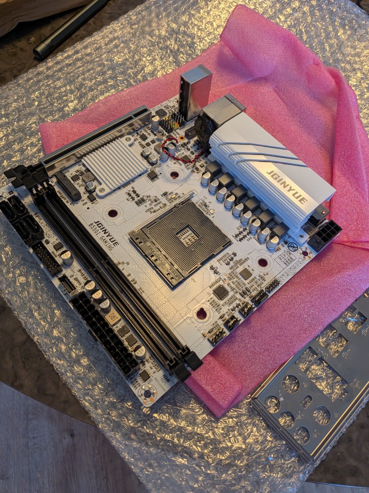 JGINYUE B550I Gaming Mini-ITX Moederbord AM4 DDR4 (m2415977997
