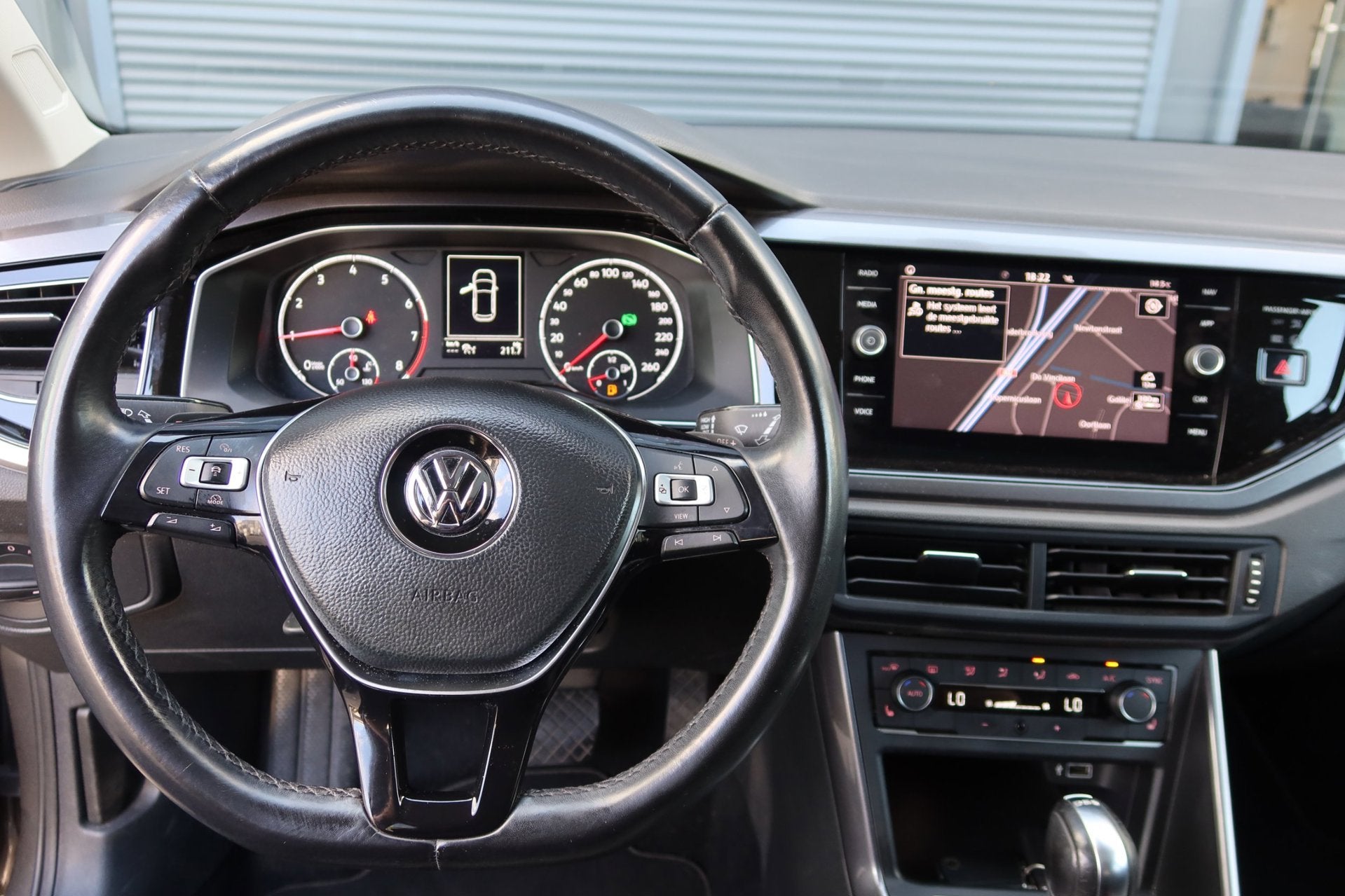 Foto 18 van Volkswagen Polo 1.0 TSI Highline DSG|PANO|LED|ACC|Camera|Car