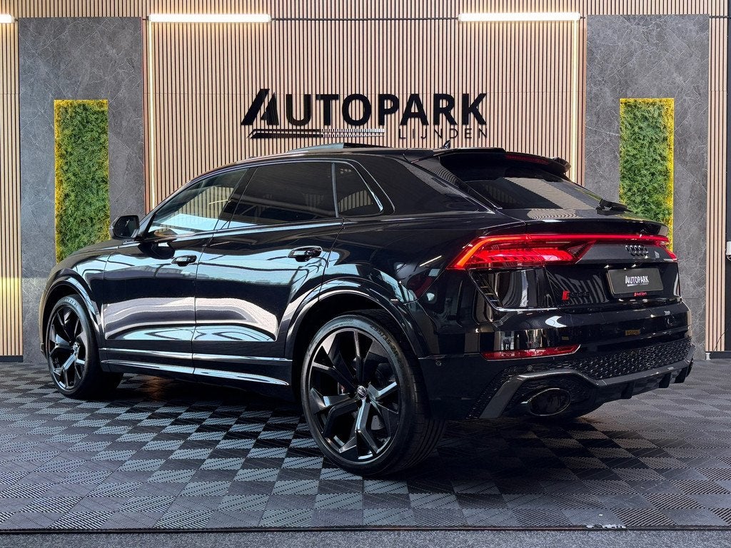 Audi RSQ8 4.0 TFSI RS Q8 quattro PANO|CARBON|KERAMISCH|B&O|M, Gebruikt, 600 pk, Zwart, Bedrijf
