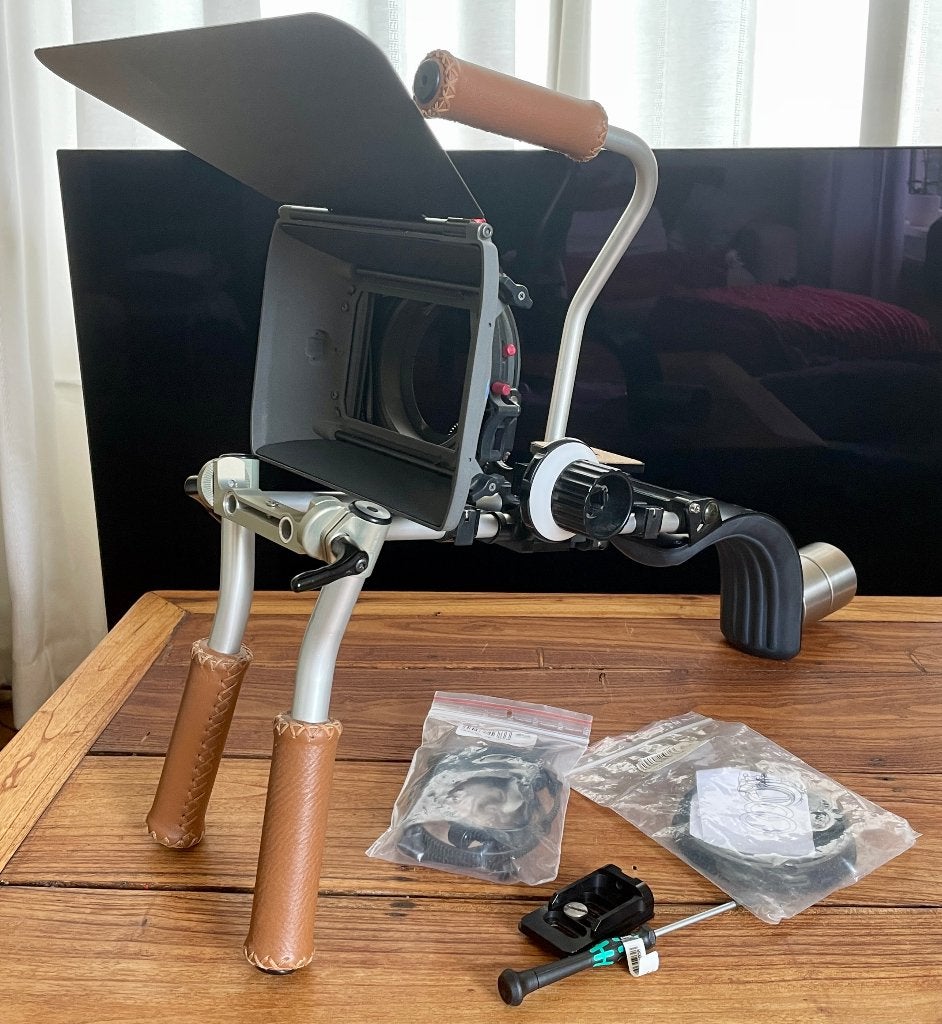 Complete Vocas rig voor DLSR camera's + mattebox followfocus, Camera rig/cage, Ophalen, Gebruikt
