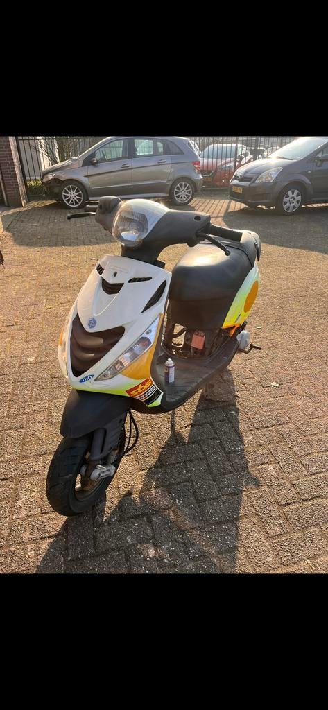 Piaggio zip sp h2o/ sp98 GEZOCHT en meer, Fietsen en Brommers, Scooters | Piaggio, Ophalen, Zo goed als nieuw, Benzine, Zip